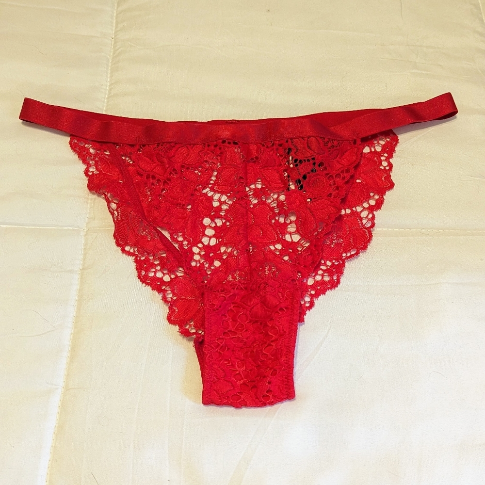 Victoria's Secret Valentine's Day Red Sexy Cut Out Panties Medium